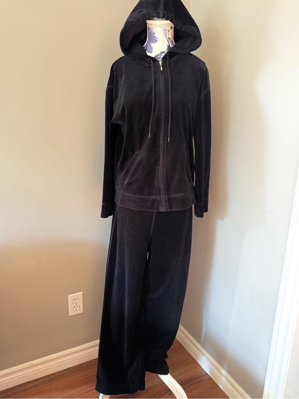 Y2K Jones New York Petite Black Velour Hooded Tracksuit Set